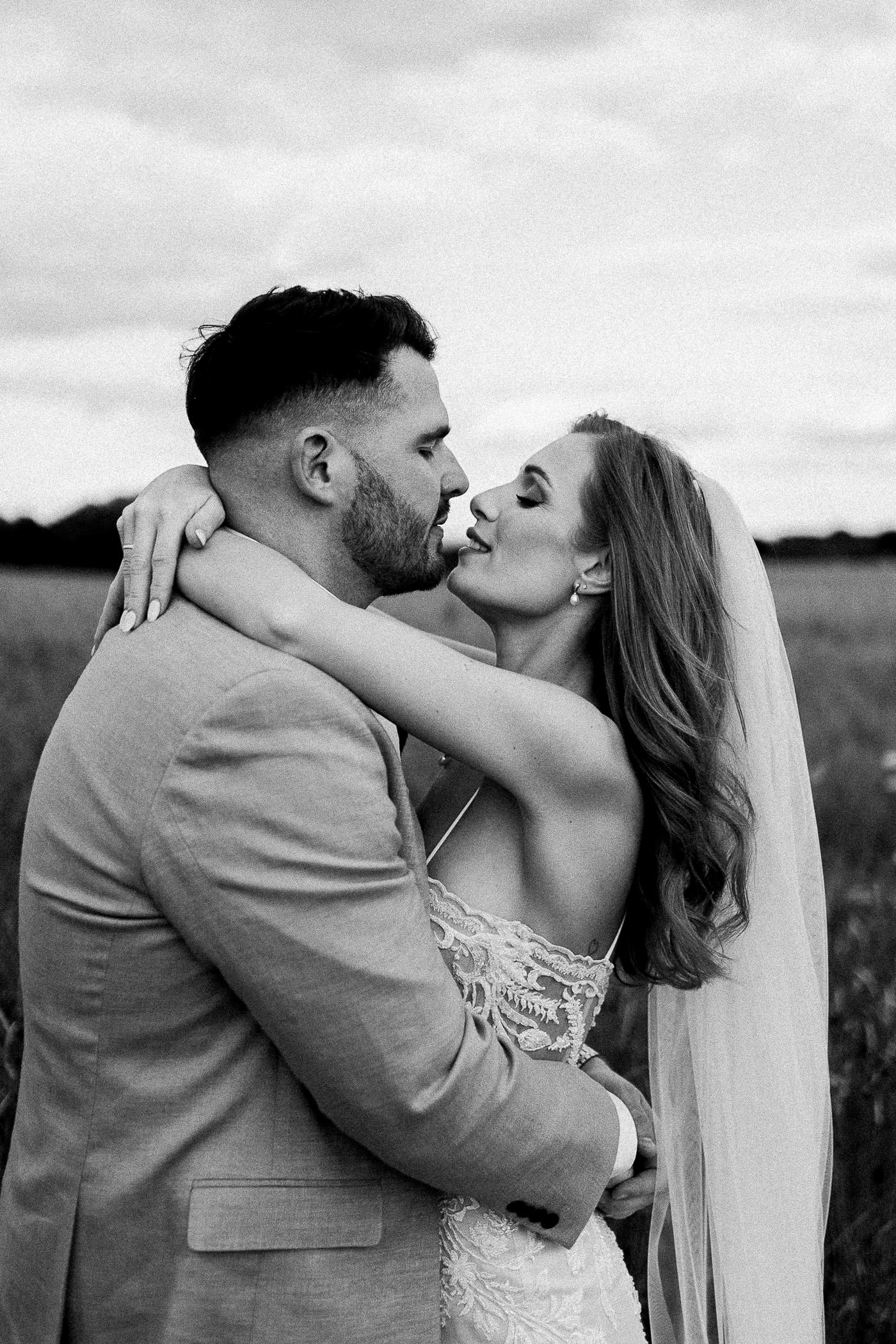 LAPSTONE BARN WEDDING PHOTOGRAPHY 078 LAPSTONE BARN WEDDING PHOTOGRAPHY 078